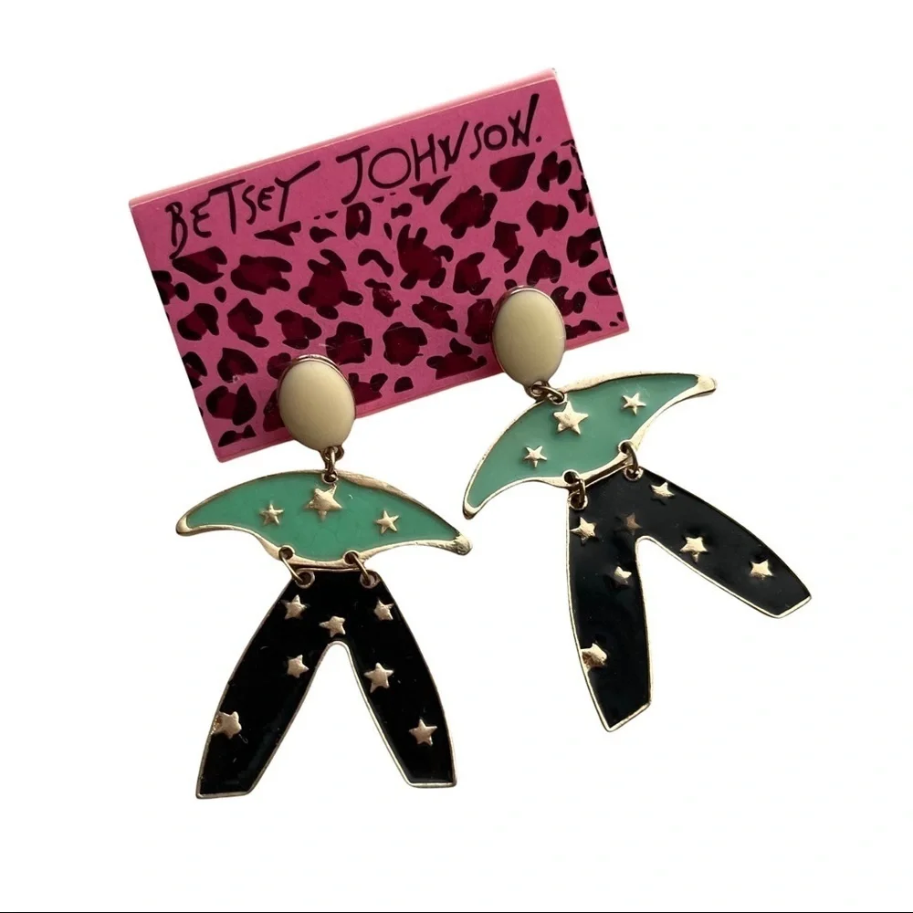 BETSEY JOHNSON Gold Charm Bracelet + Earrings - Picture 9 of 11